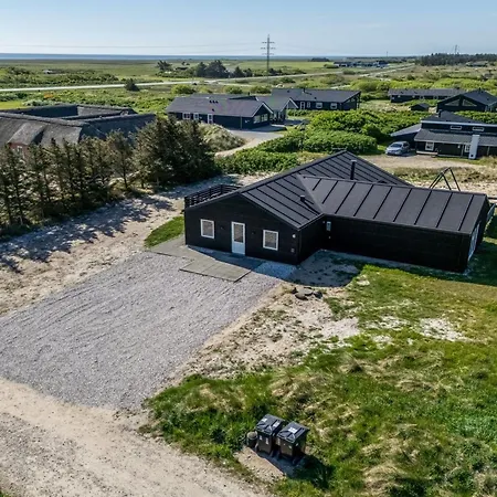 Agnes - 900m From The Sea By Interhome *