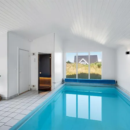 Agnes - 900m From The Sea By Interhome