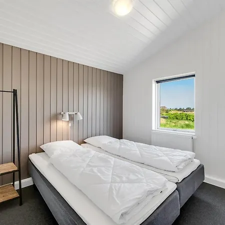 Agnes - 900m From The Sea By Interhome *